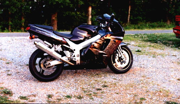 ZX9R